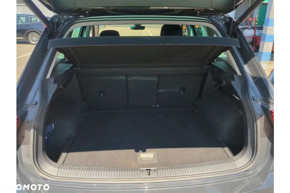 Volkswagen Tiguan - 8