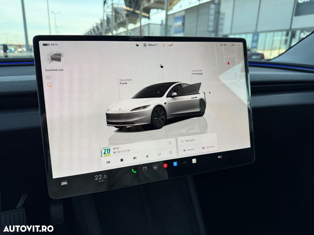 Tesla Model 3 - 6