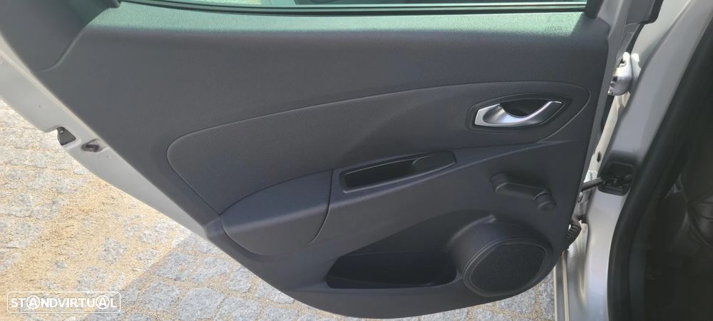Renault Clio 1.5 dCi Limited EDition - 16
