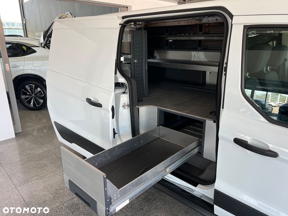 Ford transit connect - 22