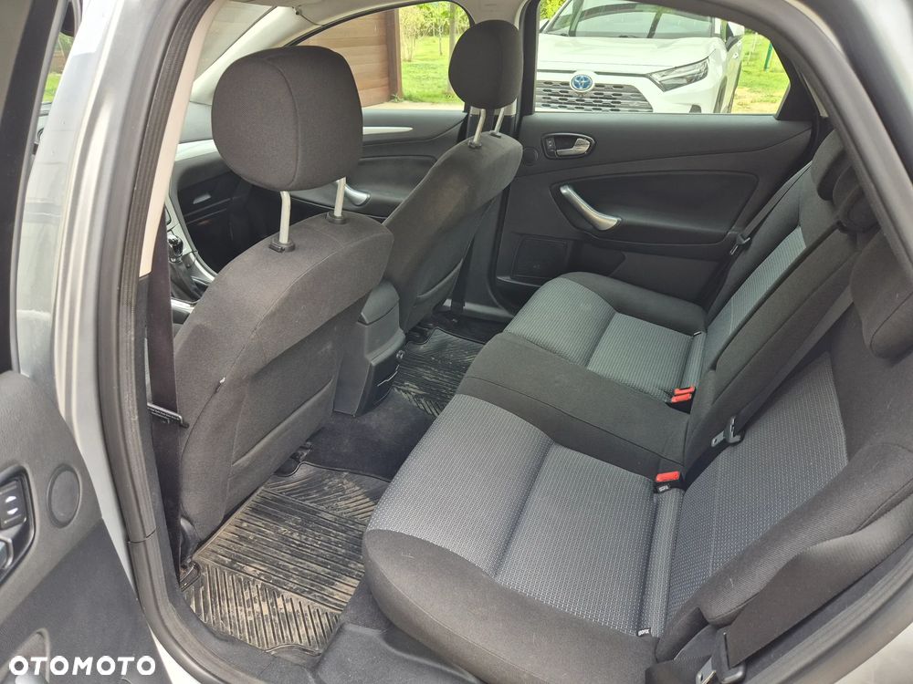 Ford Mondeo 2.0 Trend - 20