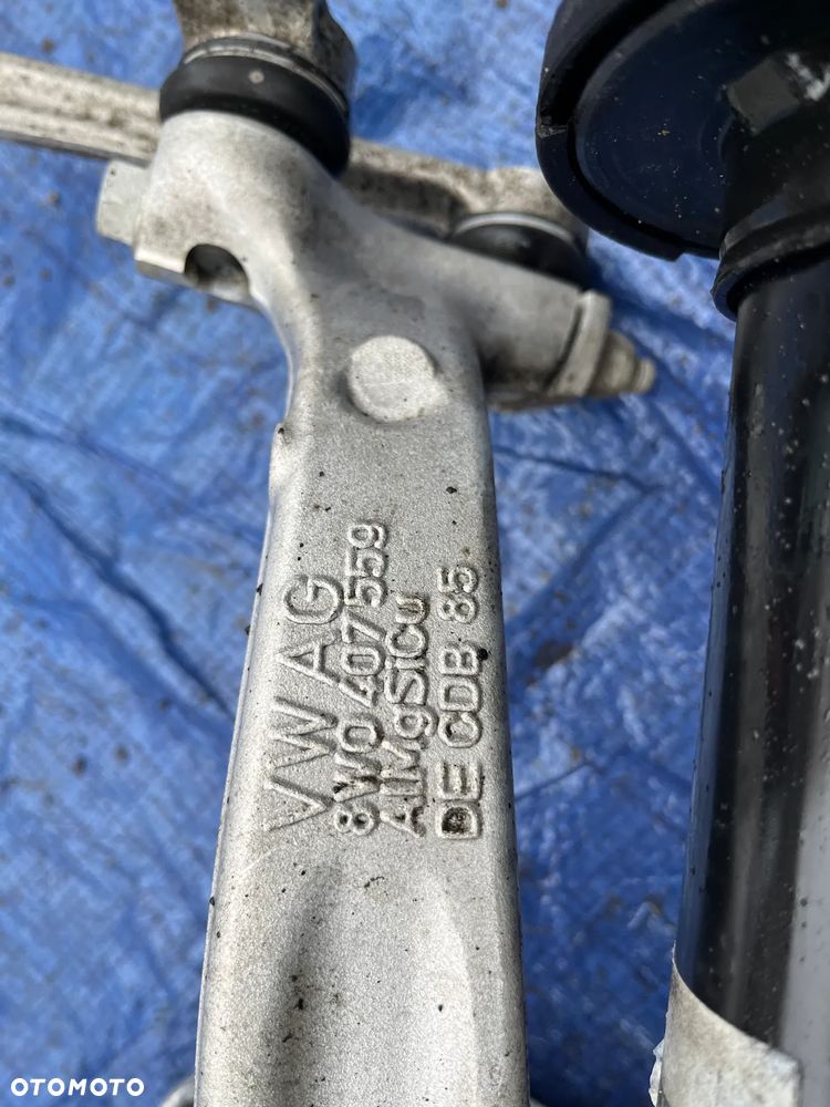 AUDI A4 B9 ZWROTNICA LEWY PRAWY PRZÓD ZAWIESZENIE 8W0407241 F 8W0407242 F 8W9031 D MCPHERSON ** - 9