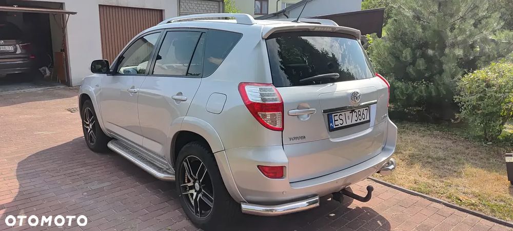 Toyota RAV4 2.2 D-CAT 2010 - 2