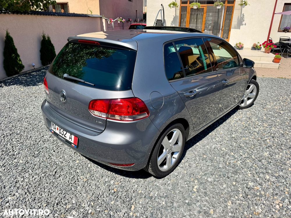 Volkswagen Golf 1.2 TSI BlueMotion Technology Comfortline - 2