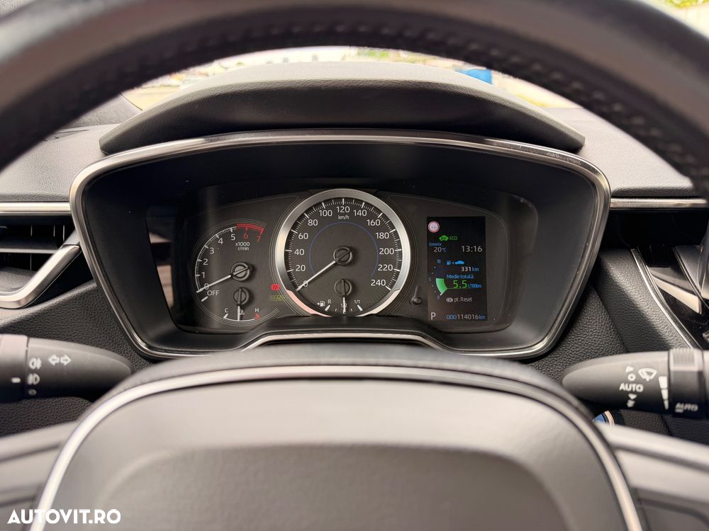 Toyota Corolla - 12