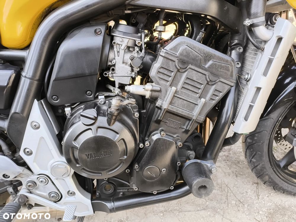 Yamaha FZS - 8