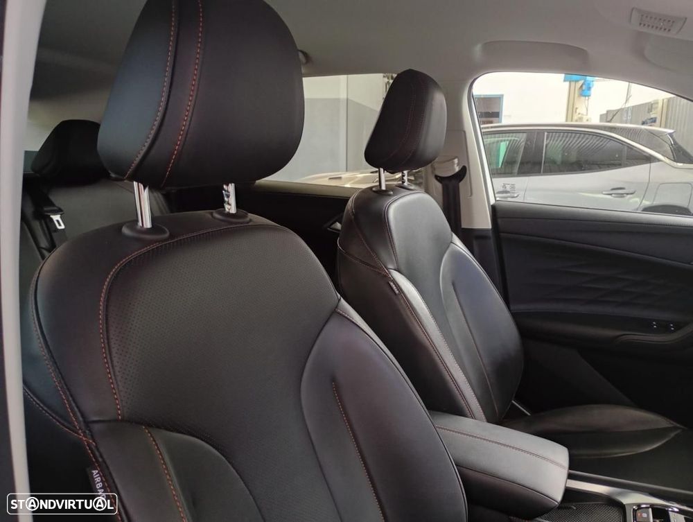 MG HS 1.5 Plug-in Hybrid Luxury - 17