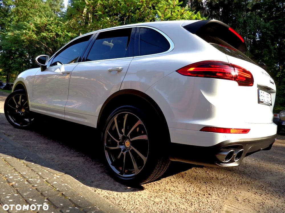 Porsche Cayenne - 16