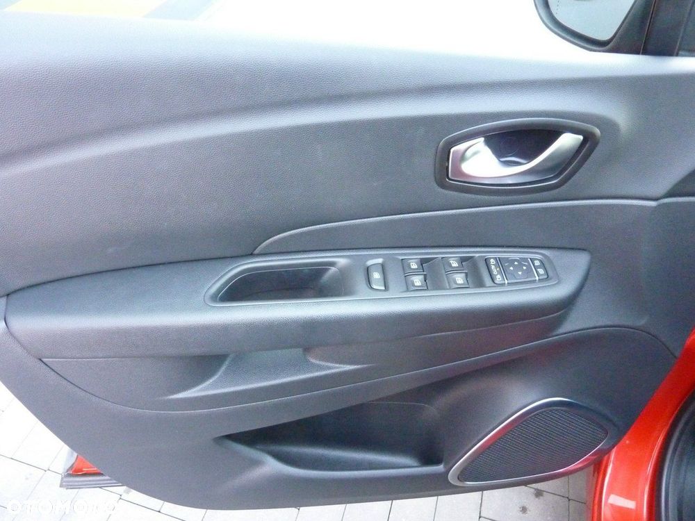 Renault Captur - 31
