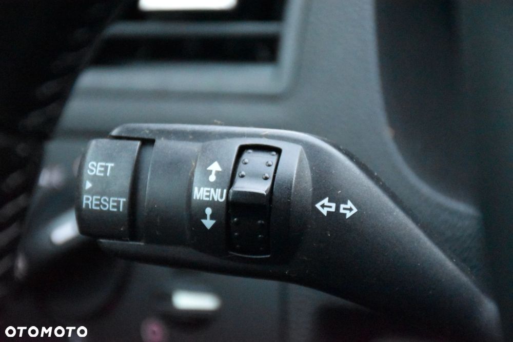 Ford Kuga 2.0 TDCi 2x4 Titanium - 17