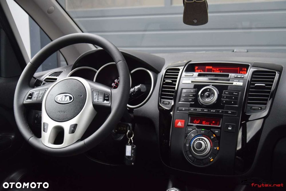 Kia Venga - 24