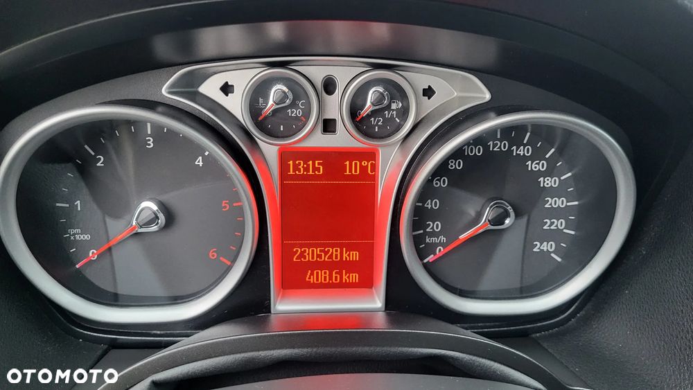 Ford Kuga 2.0 TDCi 4x4 Titanium - 24