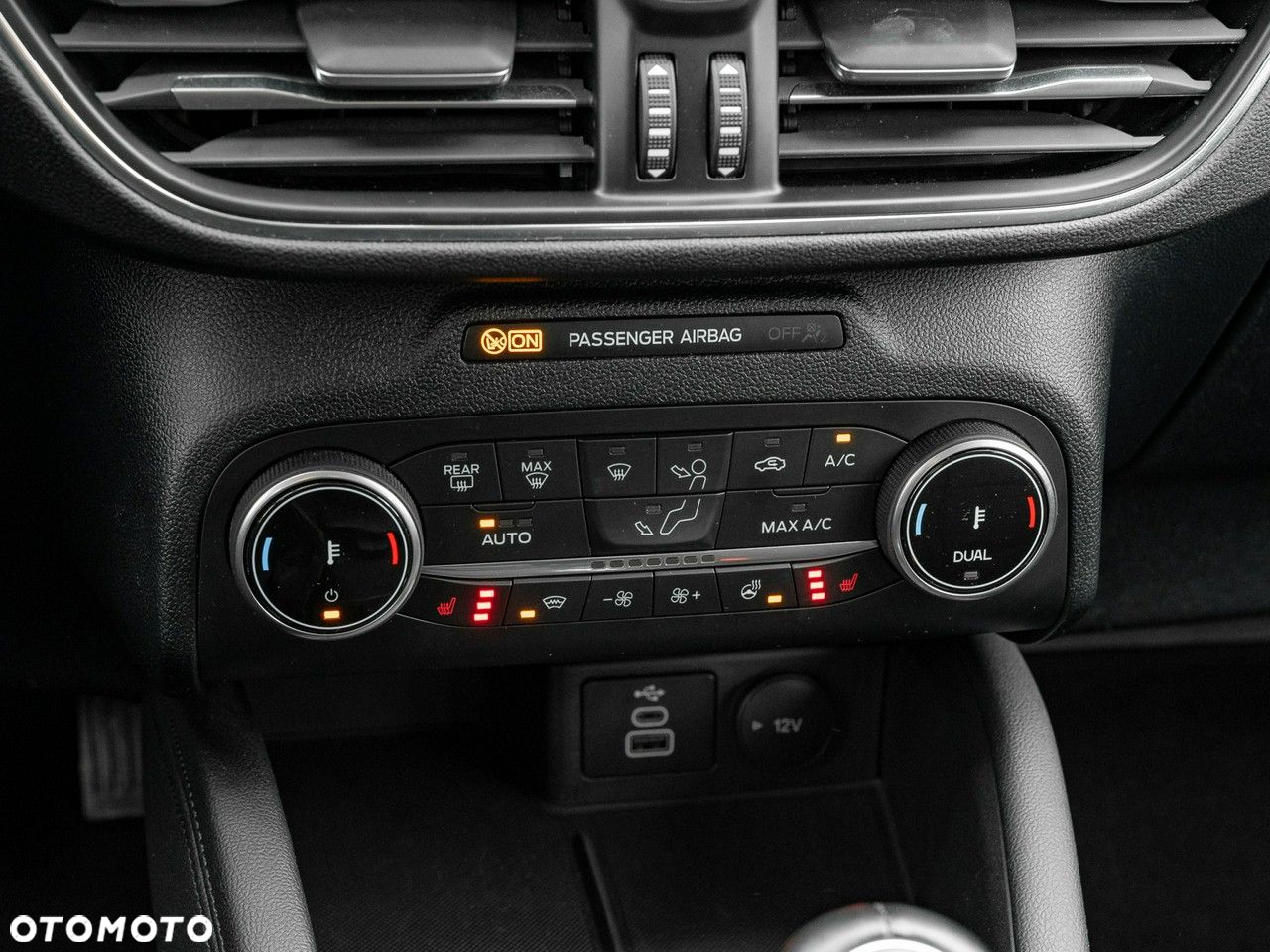 Ford Kuga 1.5 EcoBoost FWD Titanium - 20
