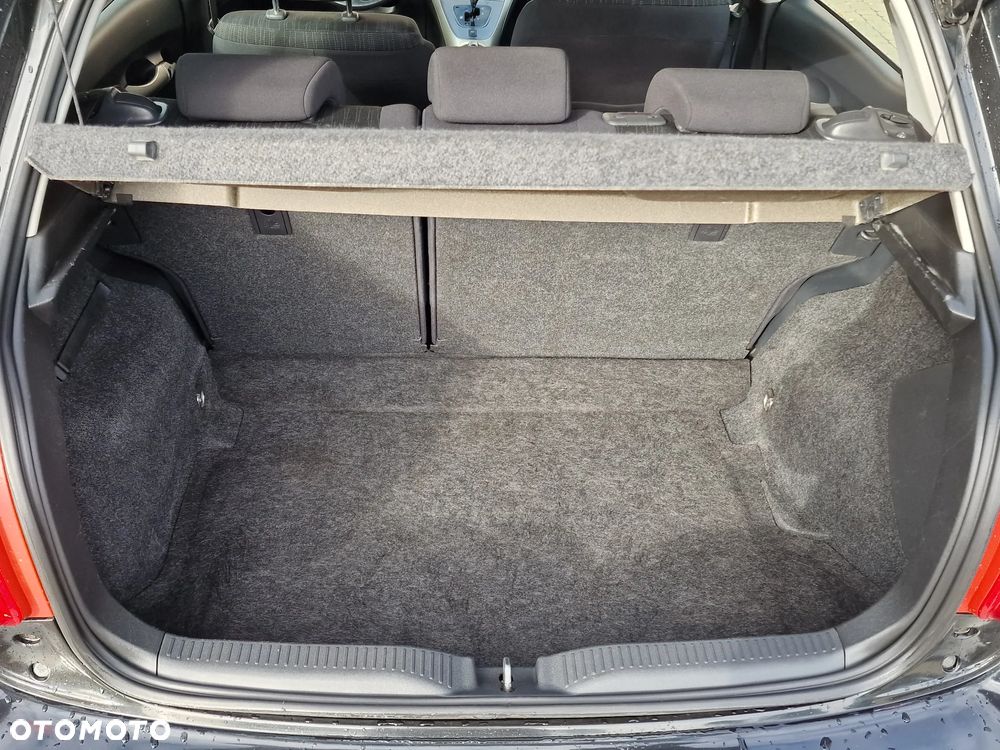 Toyota Auris 1.4 D-4D Luna MM - 8