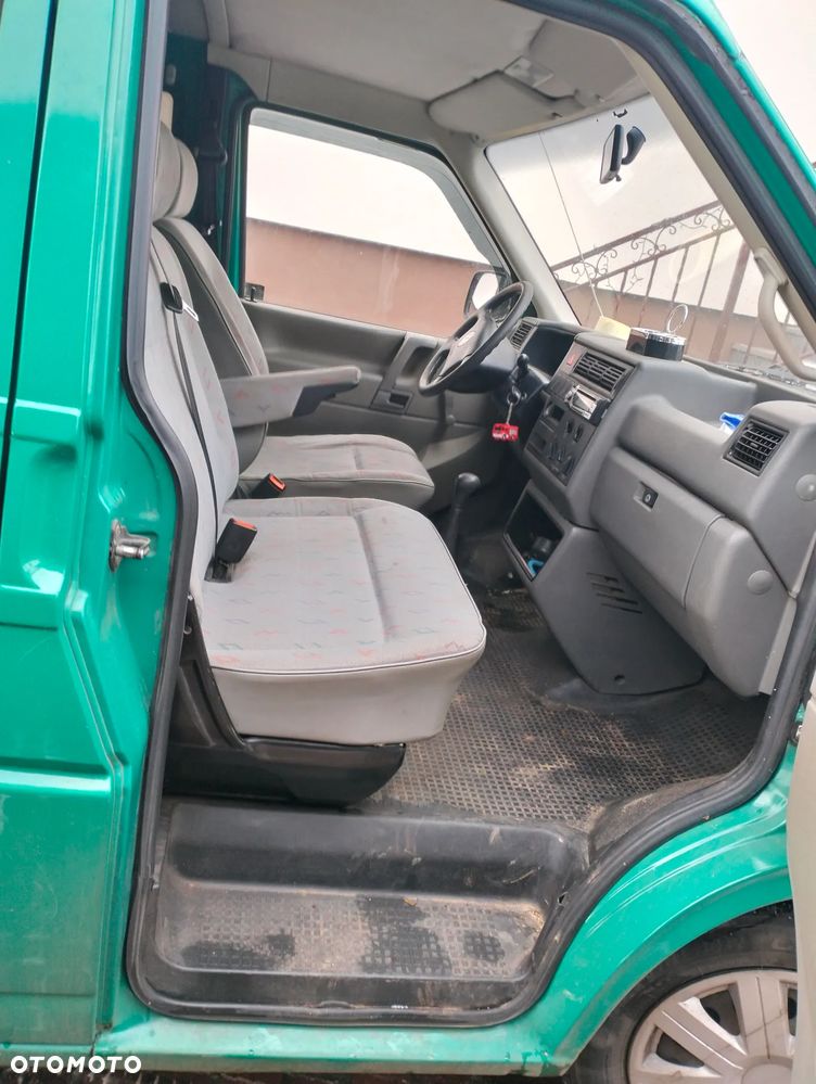 Volkswagen Transporter - 5