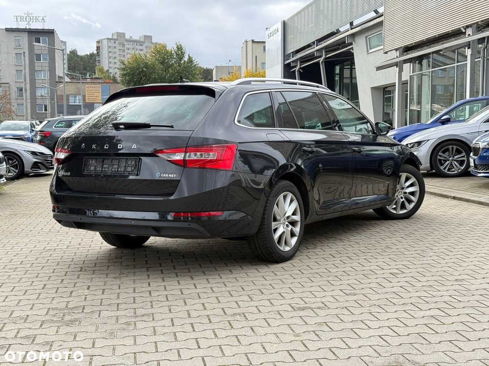 Skoda Superb 1.5 TSI Ambition DSG - 7