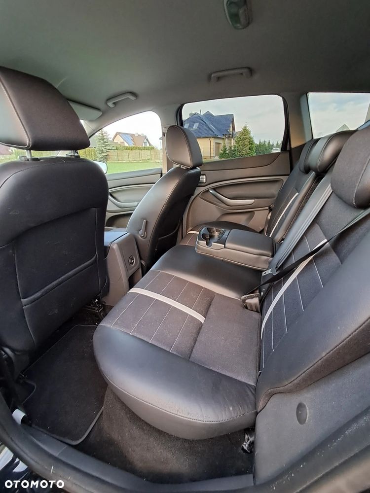 Ford Kuga 2.0 TDCi 2x4 Titanium - 14