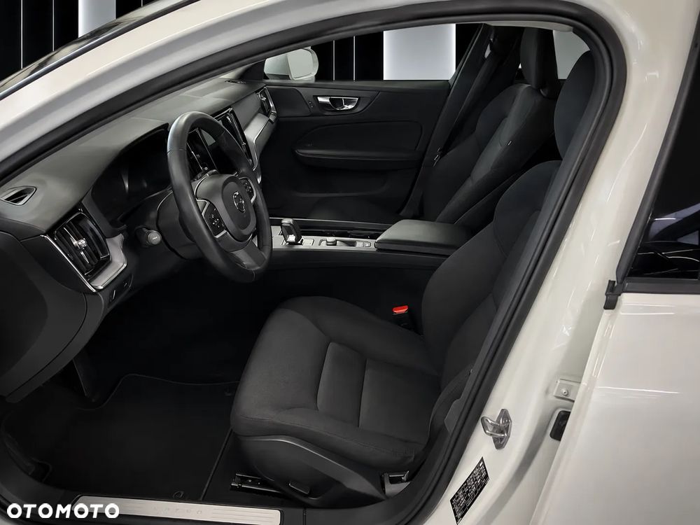 Volvo V60 B3 B Momentum Core - 7