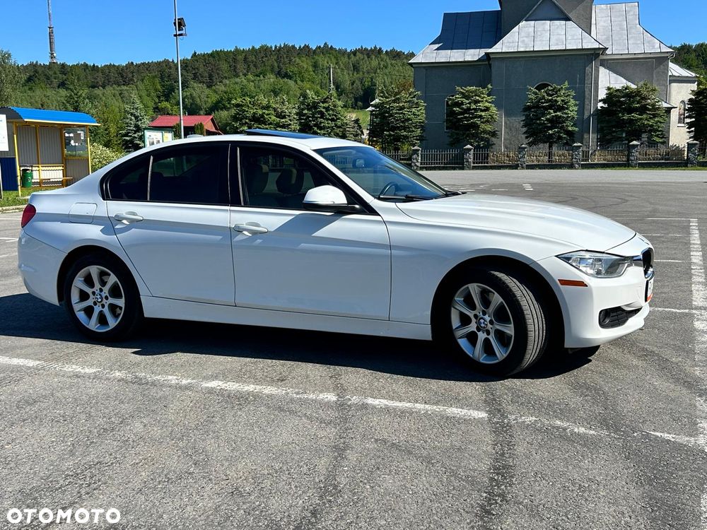 BMW Seria 3 320i - 8