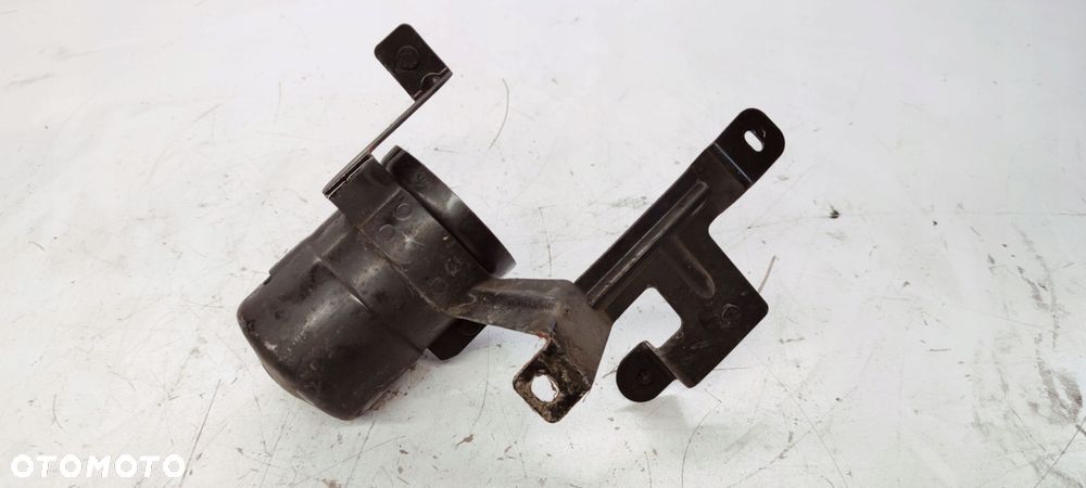 UCHWYT FILTRA PALIWA AUDI A6 C6 2.0 TDI 4F0201987D - 4