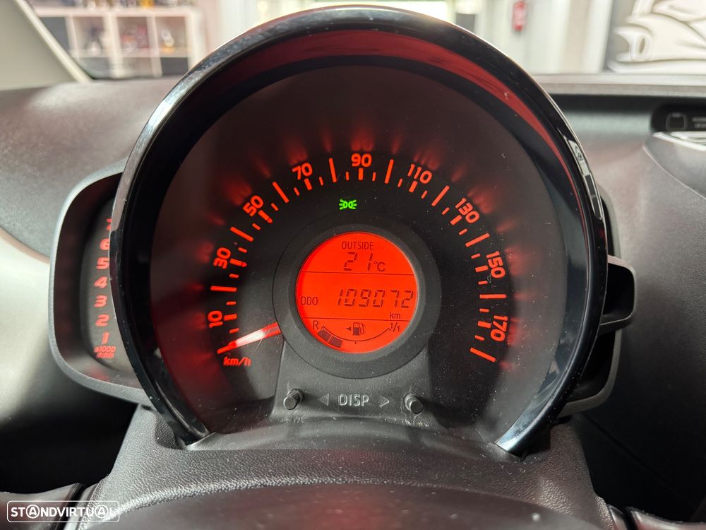 Toyota Aygo 1.0 X-Play+AC - 23
