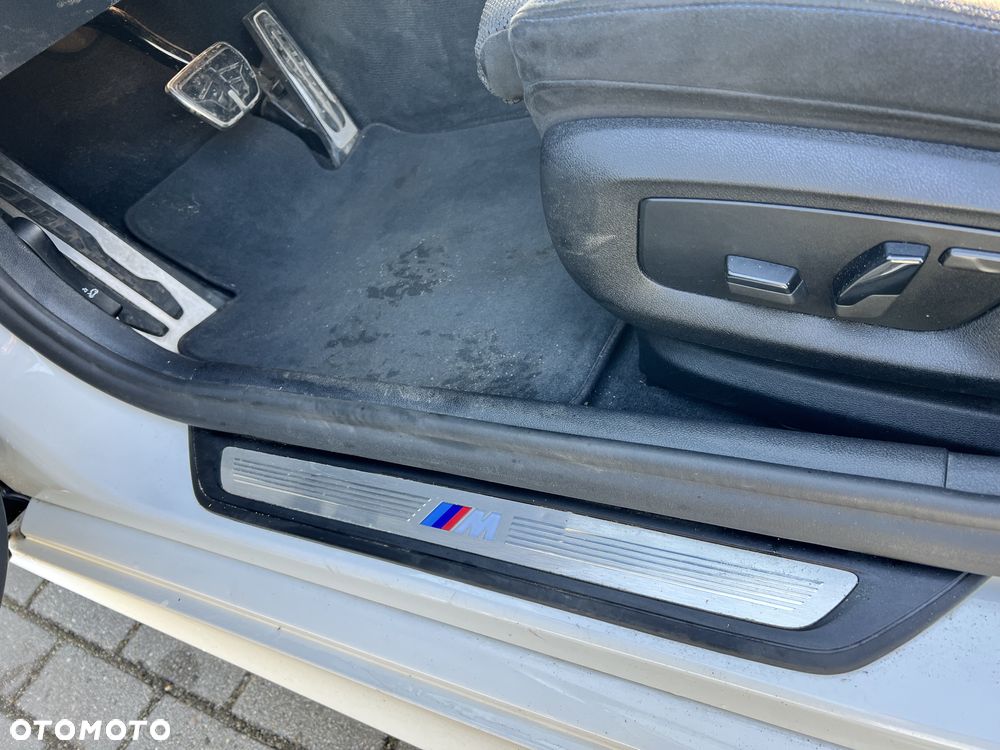 BMW Seria 5 520d M Sport - 23