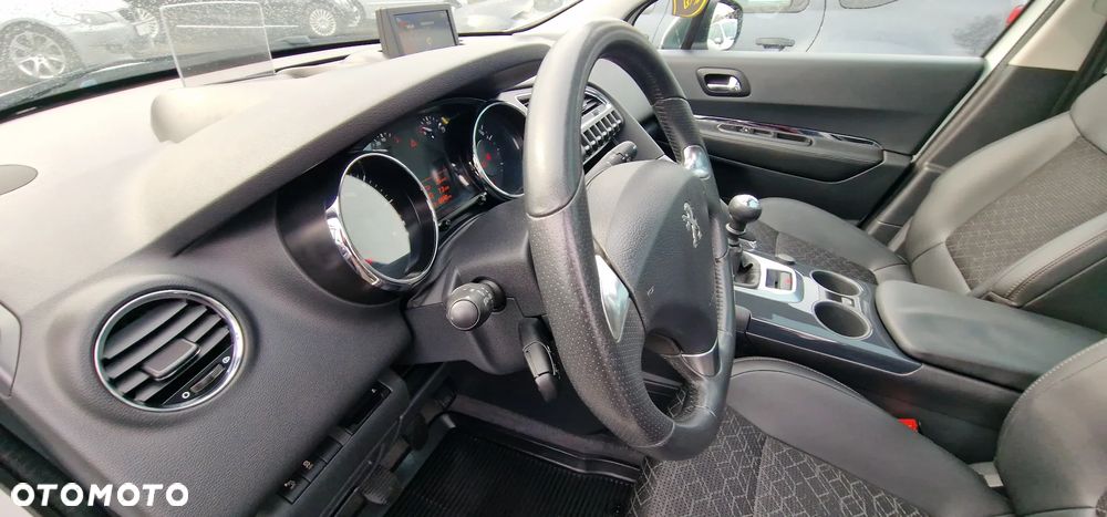 Peugeot 3008 HDi 115 Allure - 14