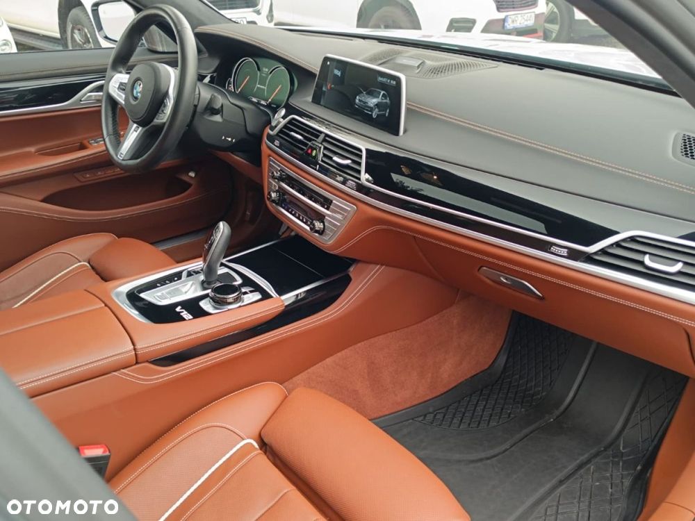 BMW Seria 7 - 30