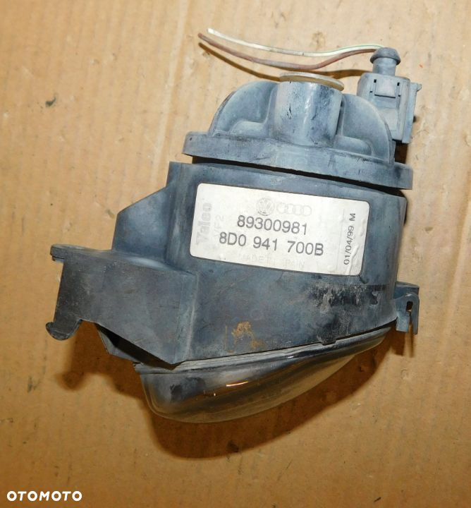 halogen prawy AUDI A4 B5 LIFT  99-01 - 3
