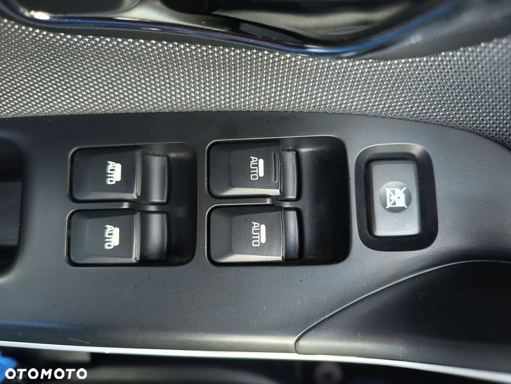 Kia Ceed 1.6 GDI Dream Team Edition - 27