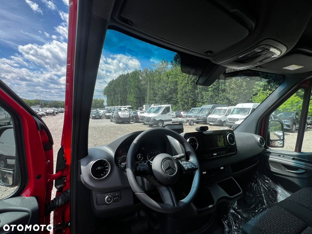 Mercedes-Benz Sprinter - 6