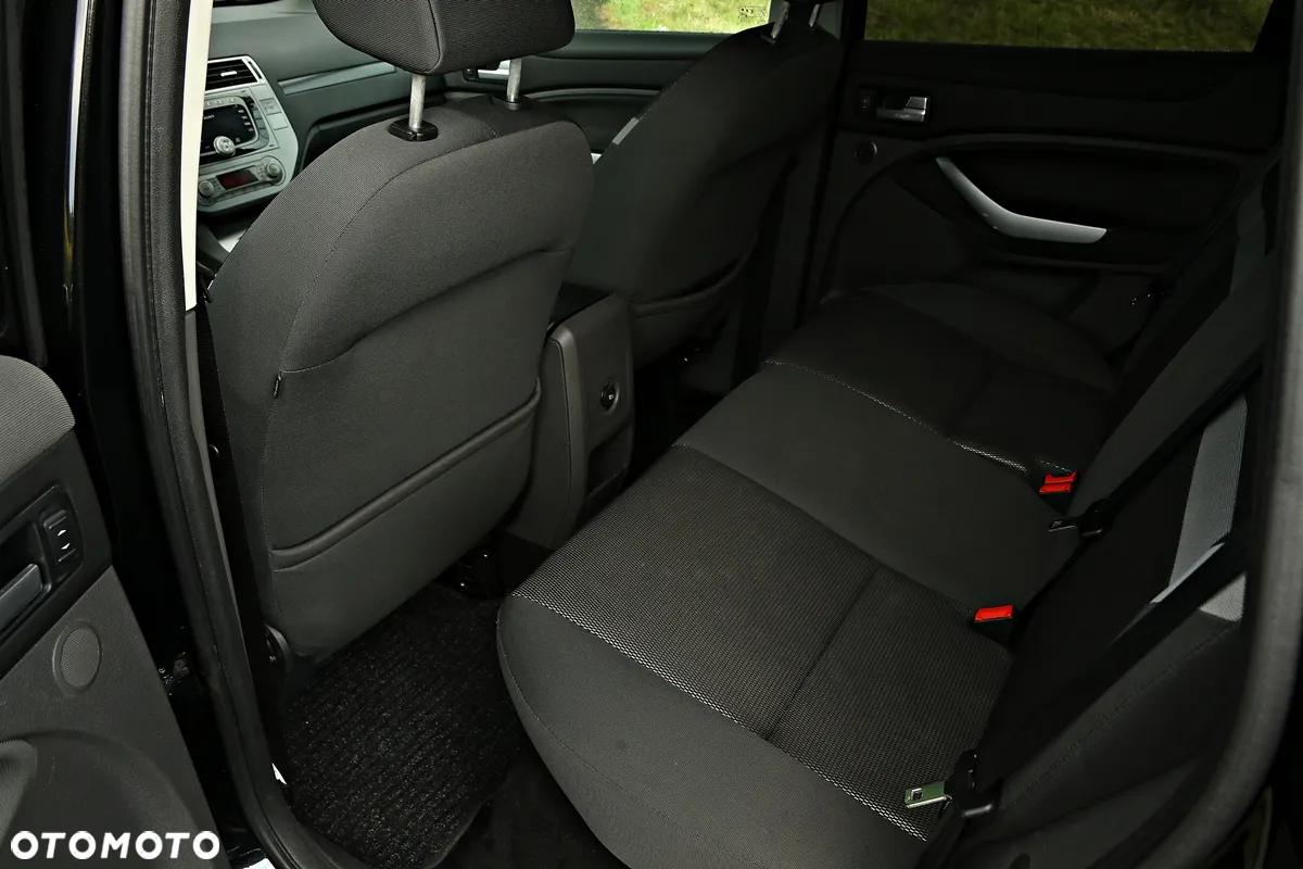 Ford Kuga 2.0 TDCi 4x4 Trend - 31