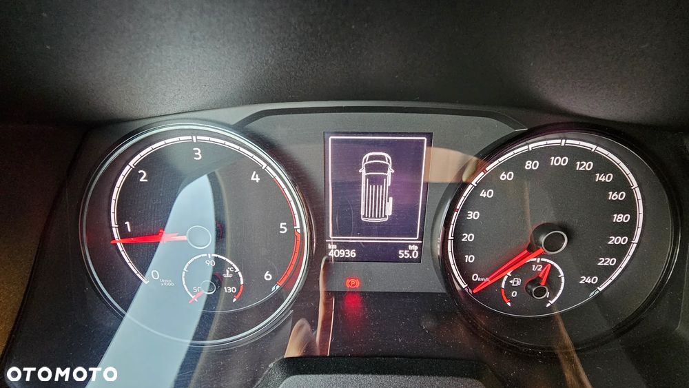 Volkswagen Caravelle 2.0 TDI L2 Comfortline - 8