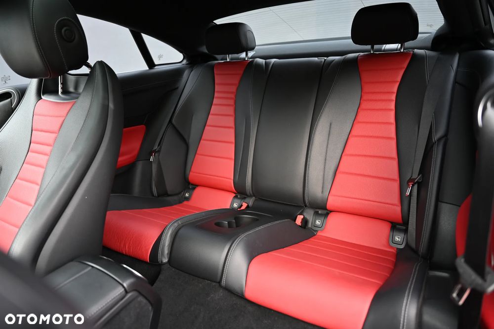 Mercedes-Benz Klasa E 200 9G-TRONIC - 13