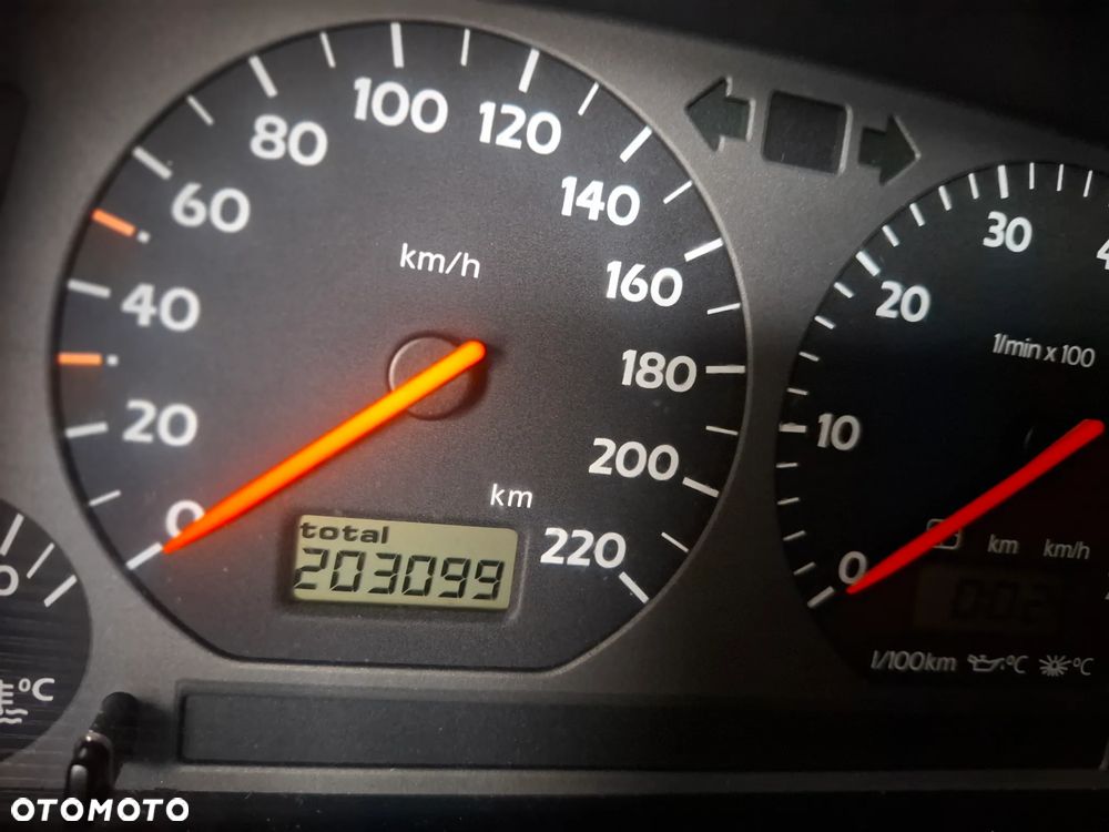 Volvo S40 2.4 Momentum - 12