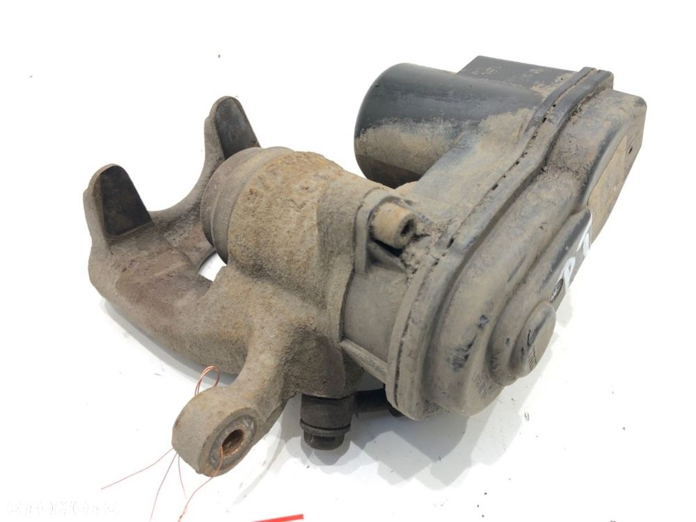 ZACISK PRAWY TYŁ - 73.00 PLN - RENAULT KADJAR (HA_, HL_) 2015 - 2022 1.6 dCi 130 4x4 96 kW [130 KM] - 4