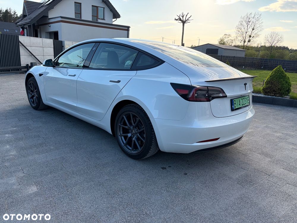 Tesla Model 3 RWD - 8