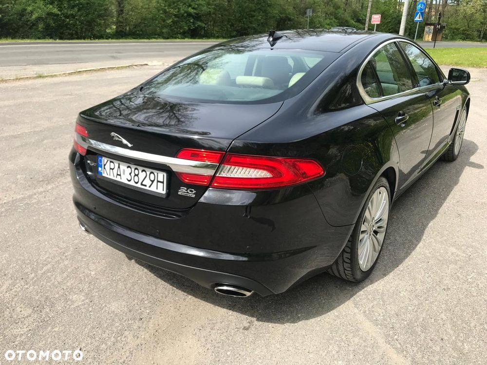 Jaguar XF - 3
