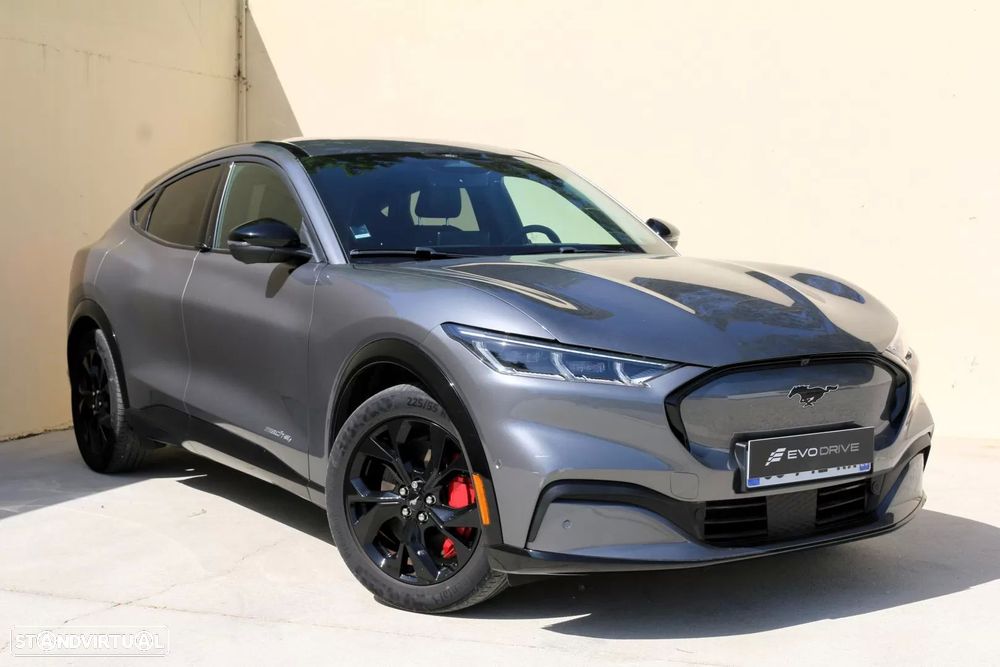 Ford Mustang Mach-E Premium AWD - 4