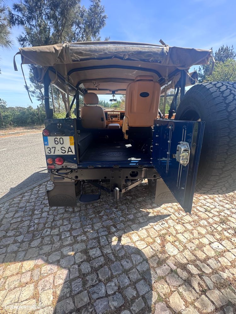 Land Rover Defender 90 2.5 Td5 Soft Top - 5
