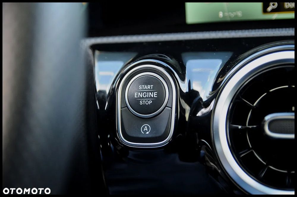 Mercedes-Benz CLA 180 AMG Line - 30