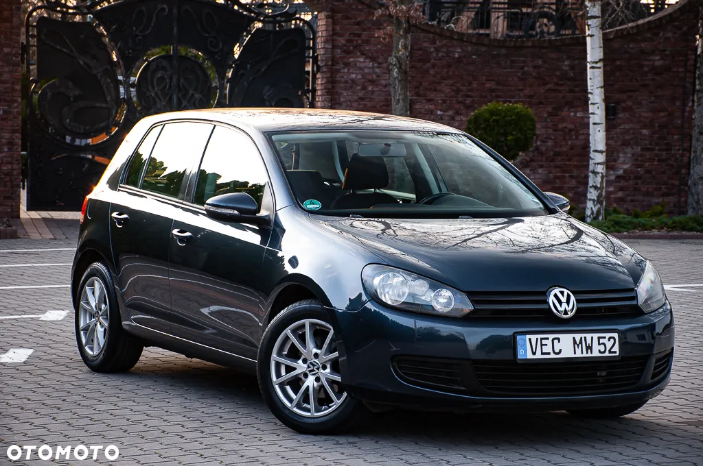 Volkswagen Golf - 10