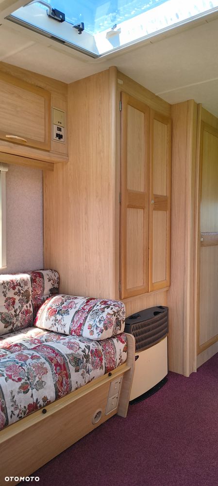 SWIFT Abbey DMC 900 kg  2-3 Osobowa - 24
