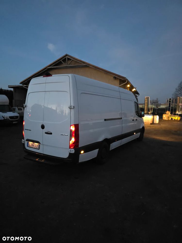 Mercedes-Benz Sprinter - 5