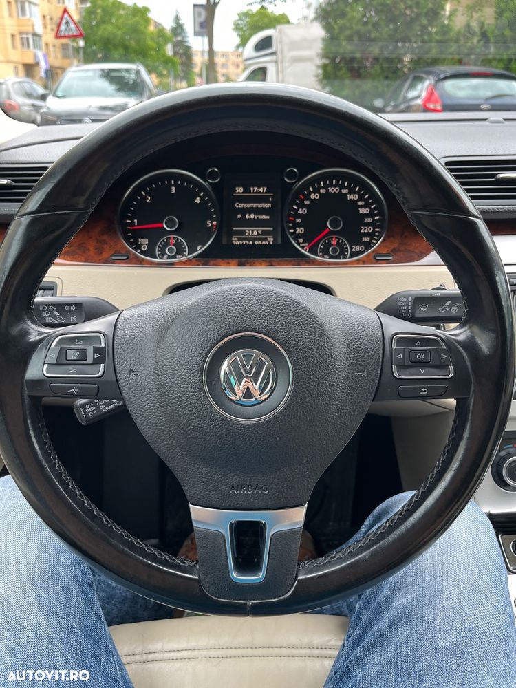 Volkswagen Passat 2.0 TDI DPF Comfortline - 11