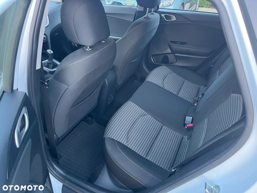 Kia Ceed 1.5 T-GDI M - 6