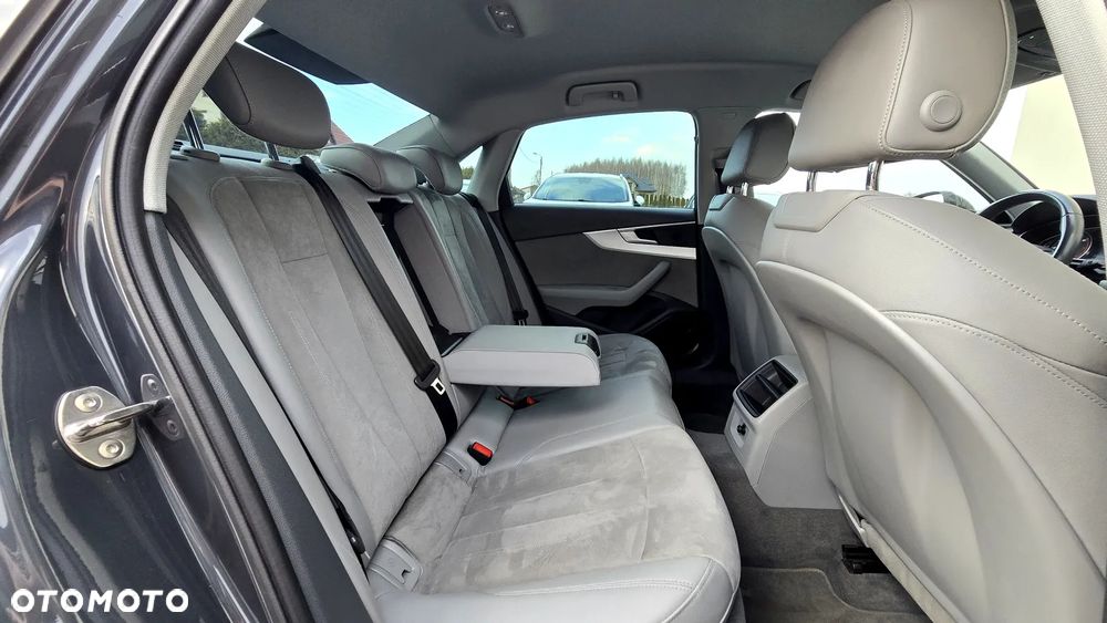 Audi A4 Limousine - 31