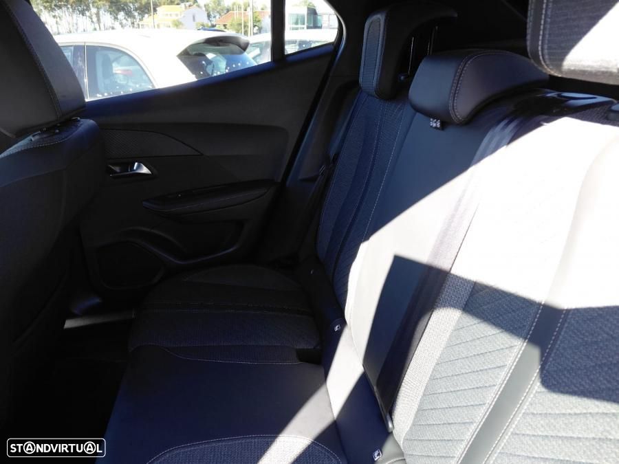 Peugeot 2008 1.2 Hybrid Active e-DCS6 - 8