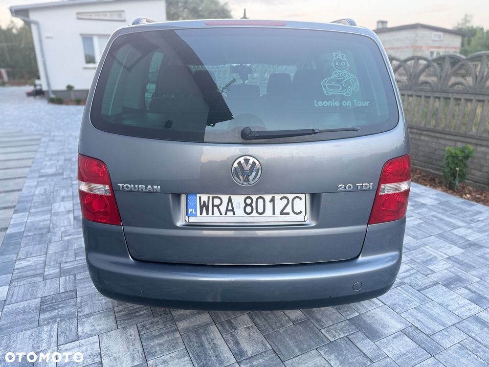 Volkswagen Touran 2.0 TDI Highline - 8