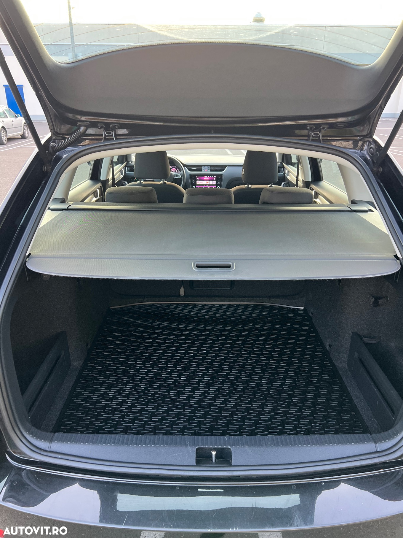 Skoda Octavia 2.0 TDI DSG Style - 11